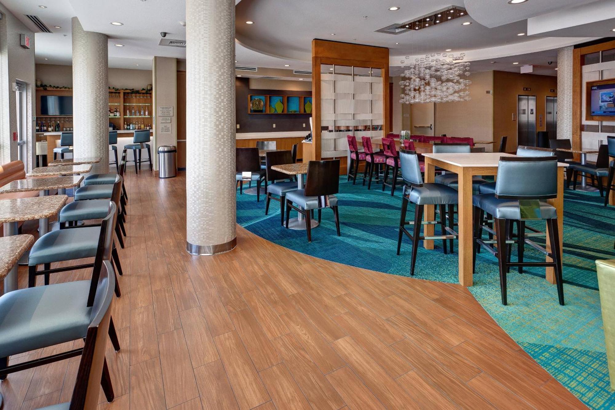 Springhill Suites By Marriott Wichita Airport Экстерьер фото