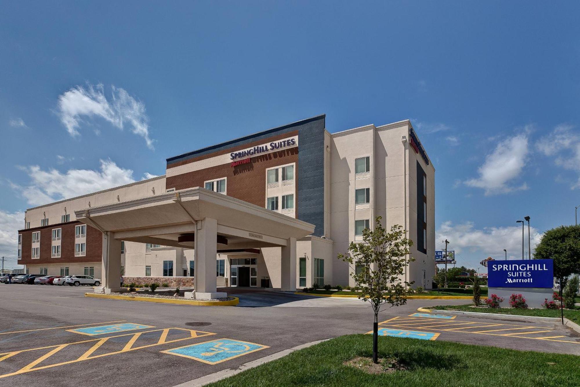 Springhill Suites By Marriott Wichita Airport Экстерьер фото