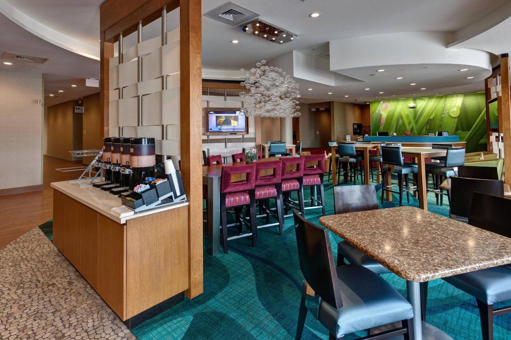 Springhill Suites By Marriott Wichita Airport Экстерьер фото