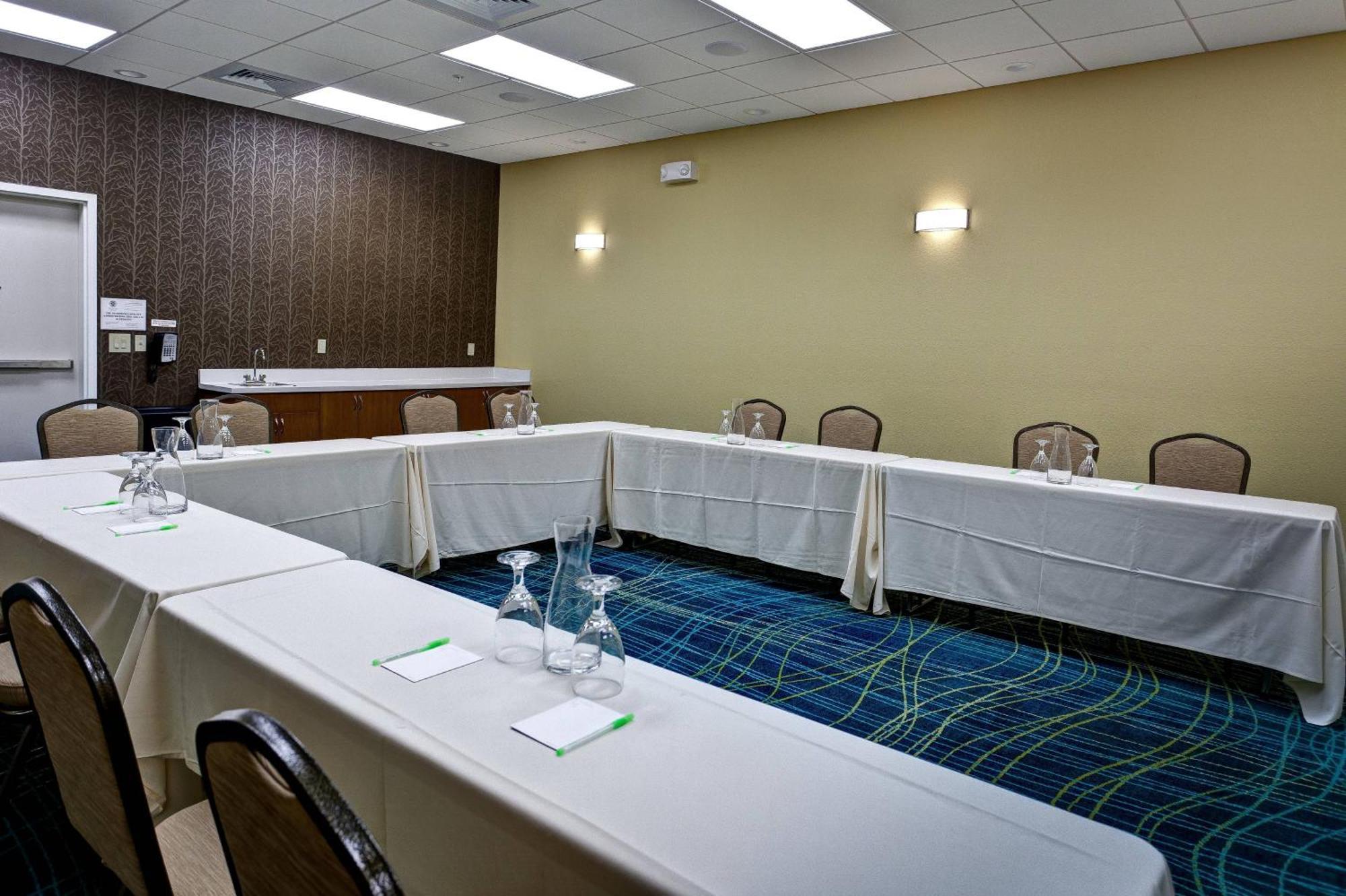 Springhill Suites By Marriott Wichita Airport Экстерьер фото