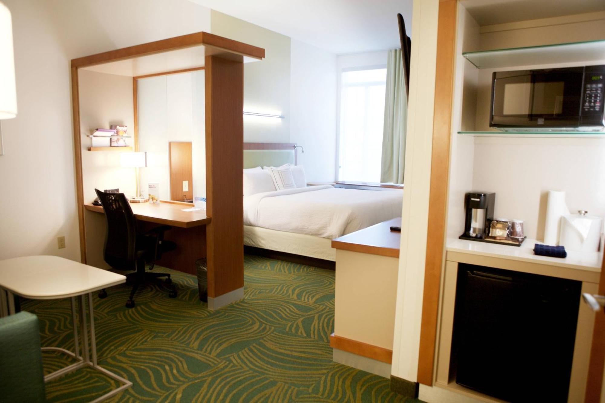 Springhill Suites By Marriott Wichita Airport Экстерьер фото